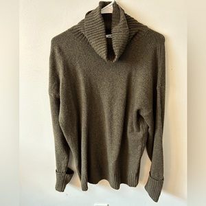 Old Navy Sweater Small